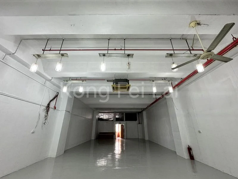 Light Industrial (B1) for Sale: Joo Seng Warehouse - Image 1