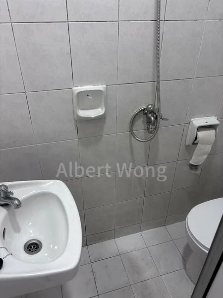 3 Bed Condo for Rent in  Castle Green - Image 13