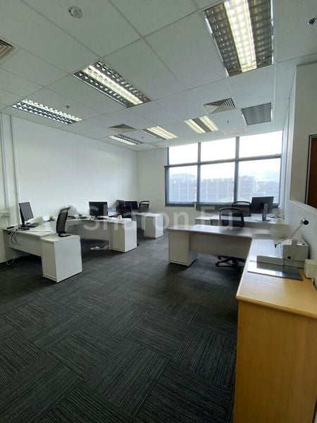 Light Industrial (B1) for Rent: BizTech Centre - Image 1