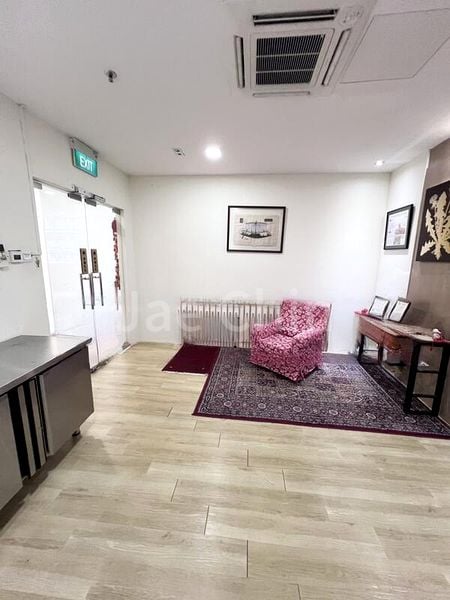 Light Industrial (B1) for Rent: EPL Building - Image 2