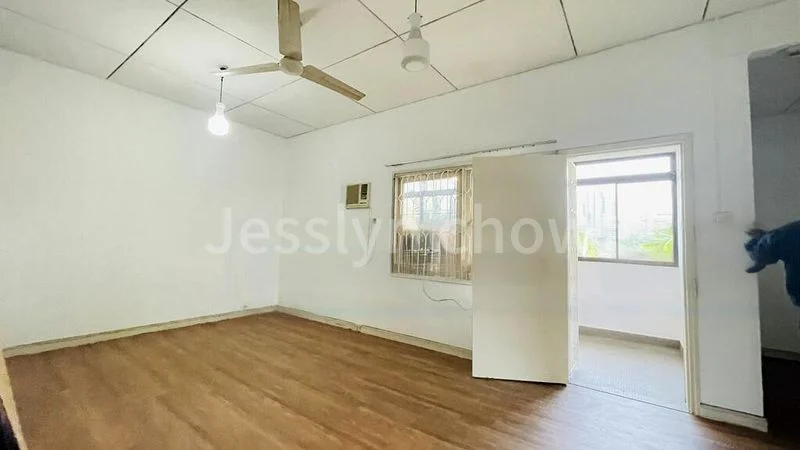 4 Bed Bungalow (Landed) for Sale in  Clementi Park - Image 6