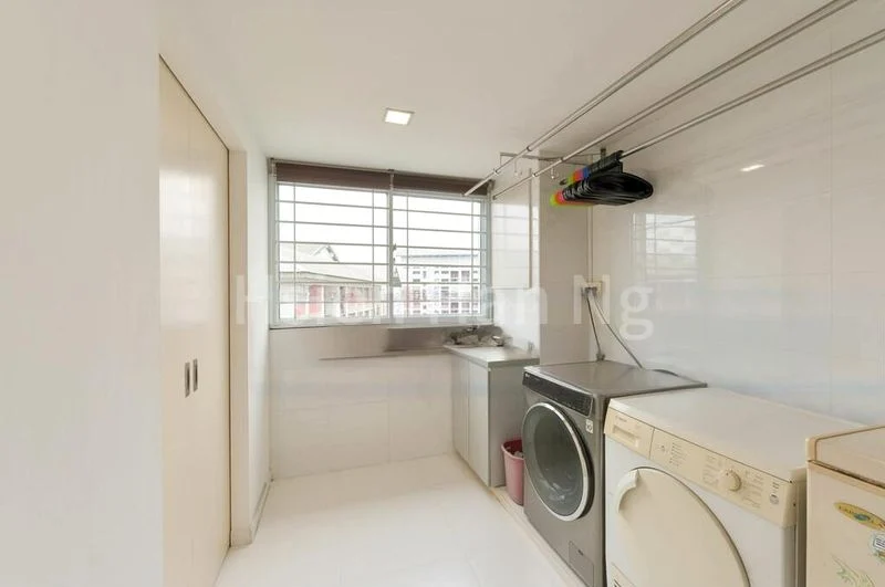 Maisonette HDB for Sale in  261 Bishan Street 22 - Image 5