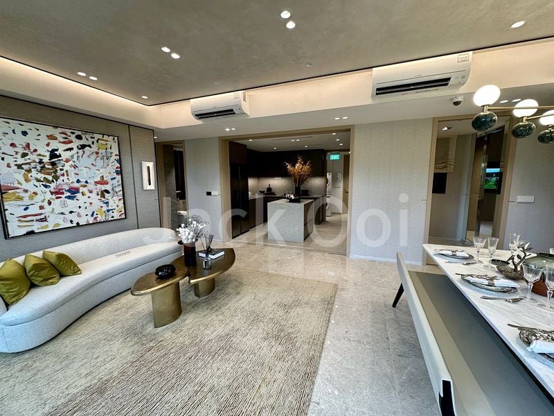 5 Bed Condo for Sale in Pinetree Hill - Image 2