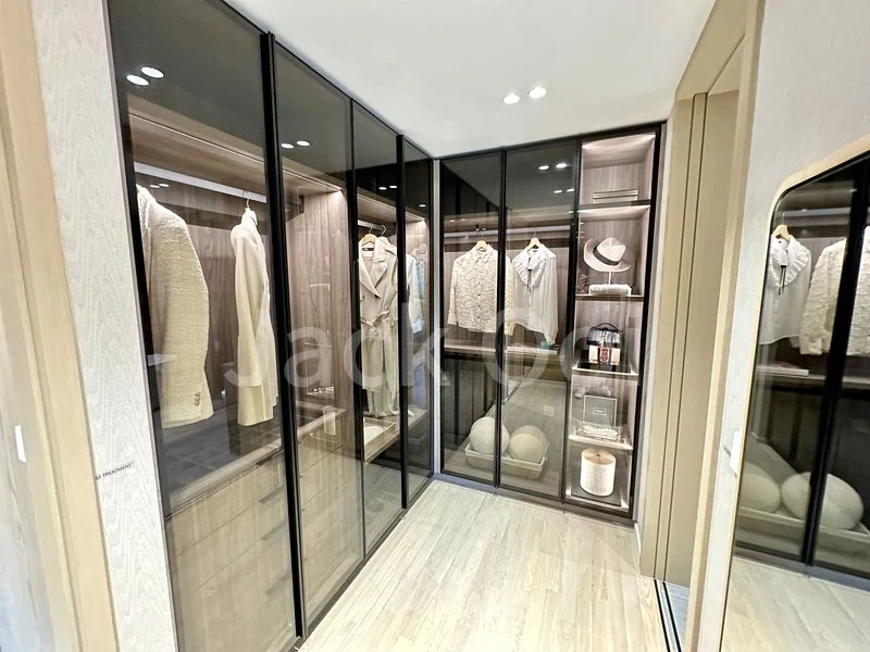 5 Bed Condo for Sale in Pinetree Hill - Image 8