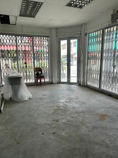 4 Bed Corner Terrace (Landed) for Sale in  Carpmael Road - Image 4