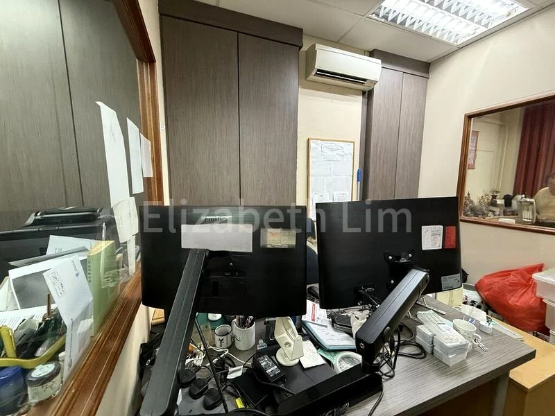 Light Industrial (B1) for Rent: Midview City - Image 1