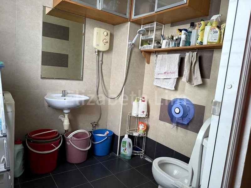 Light Industrial (B1) for Rent: Midview City - Image 2