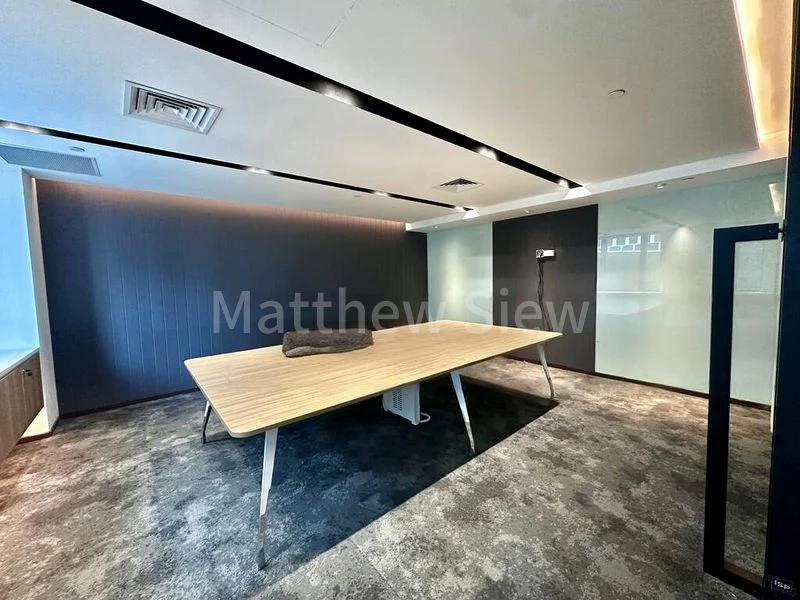 Hong Leong Building: Office for Rent - Image 1
