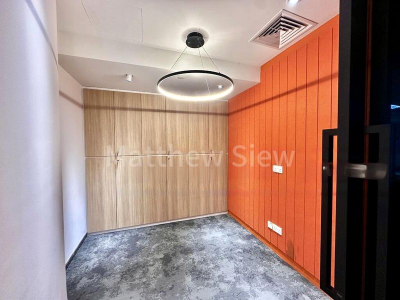 Hong Leong Building: Office for Rent - Image 5