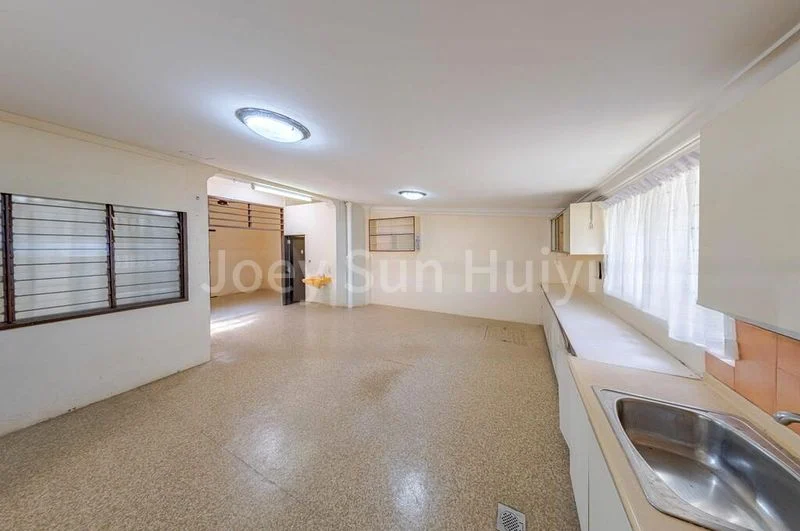 7 Bed Bungalow (Landed) for Sale in  Tanah Merah Besar Lane - Image 4