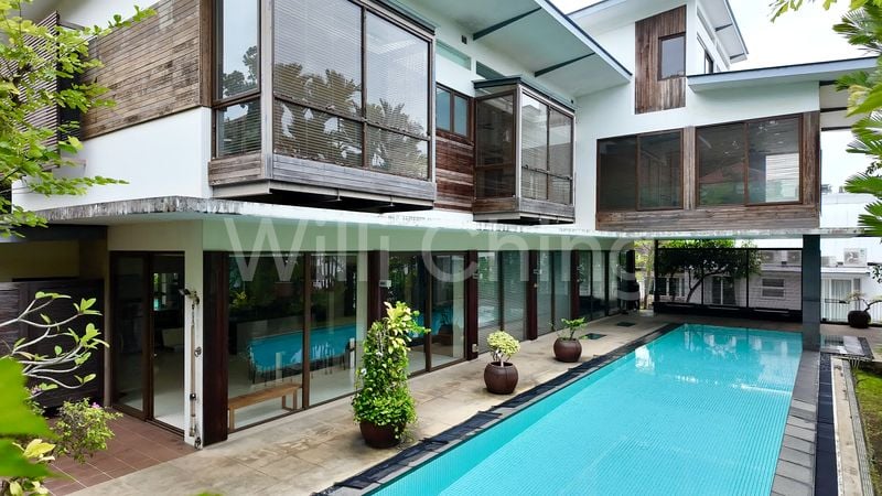 6 Bed Bungalow (Landed) for Sale in  Duchess Garden - Image 1