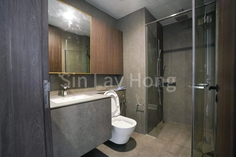 2 Bed Condo for Rent in  Marina Bay Residences - Image 3