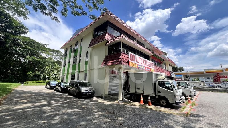 Shop / Shophouse for Sale: Upper Thomson Road Shophouse. - Image 3