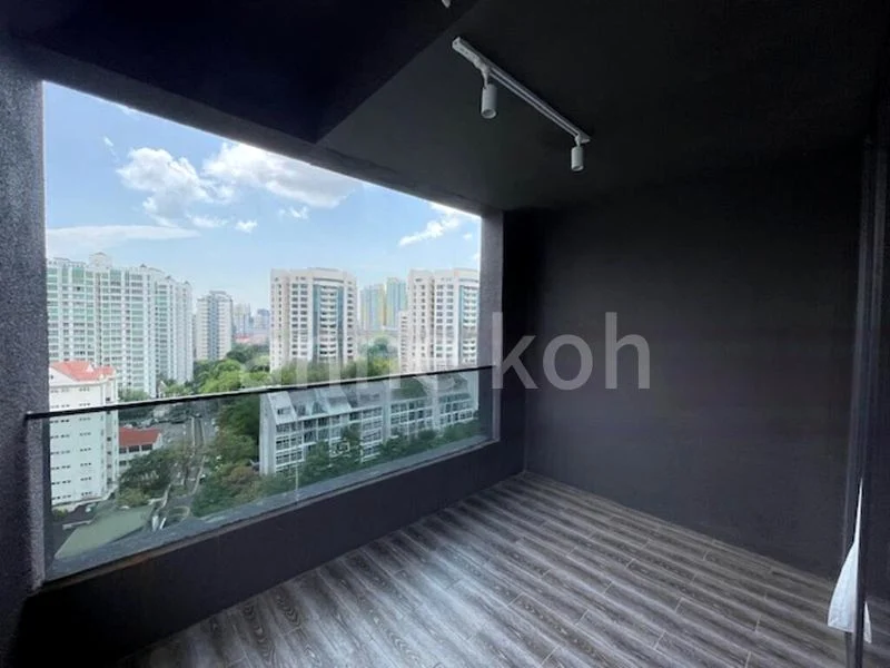 2 Bed Apartment (Condo) for Sale in  M5 - Image 1