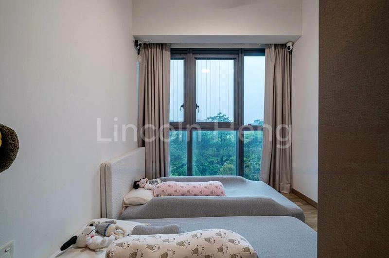 4 Bed Condo for Sale in Lakeville - Image 8