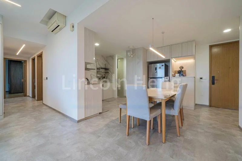 4 Bed Condo for Sale in Lakeville - Image 5