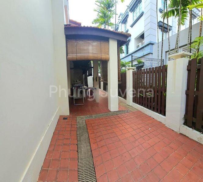 6 Bed Semi-Detached House (Landed) for Rent in Fernhill Road - Image 12