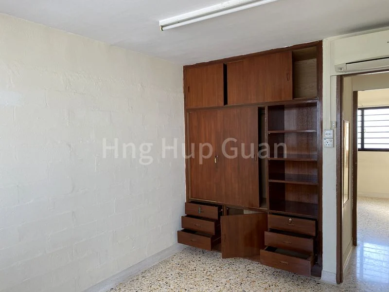 4 Room (4I) HDB for Rent in  76 Marine Drive - Image 4