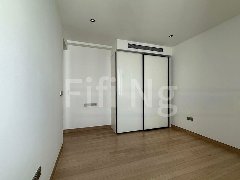 5 Bed Condo for Rent in  White House Residences - Image 4