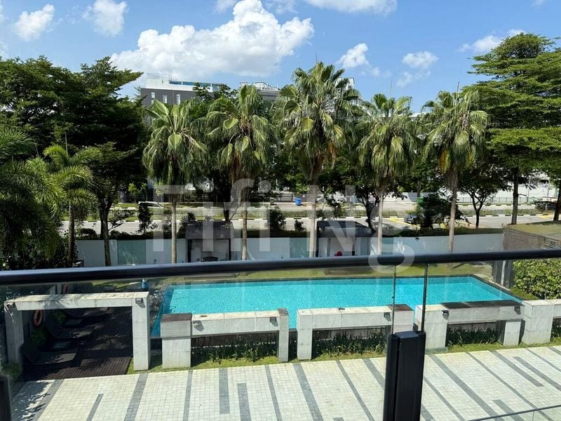 5 Bed Condo for Rent in  White House Residences - Image 1