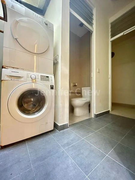 5 Bed Bungalow (Landed) for Rent in  Shamrock Villas - Image 1