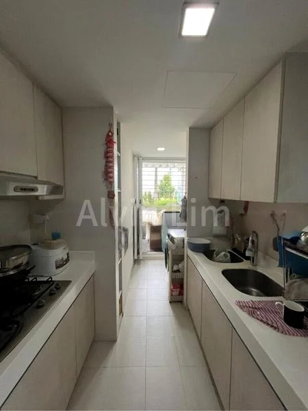 3 Bed Condo for Sale in  The Quartz - Image 9