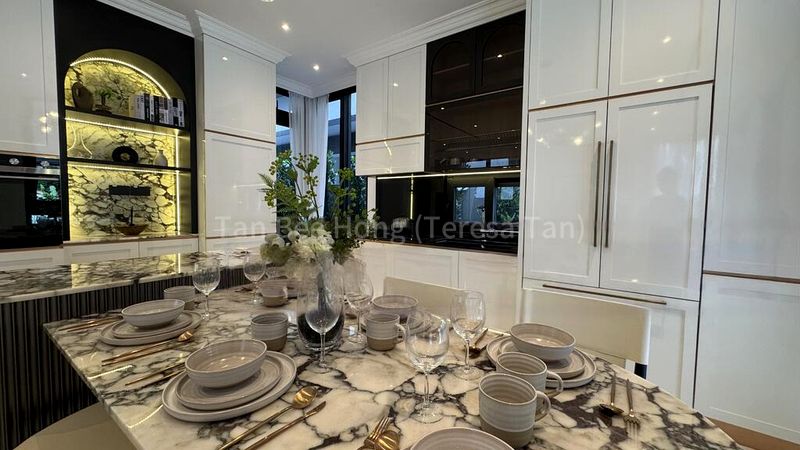 5 Bed Terraced House (Landed) for Sale in  Jalan Loyang Besar - Image 10