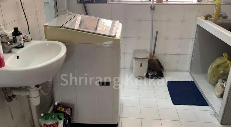 Common Room (HDB) for Rent in  46 Holland Drive - Image 5