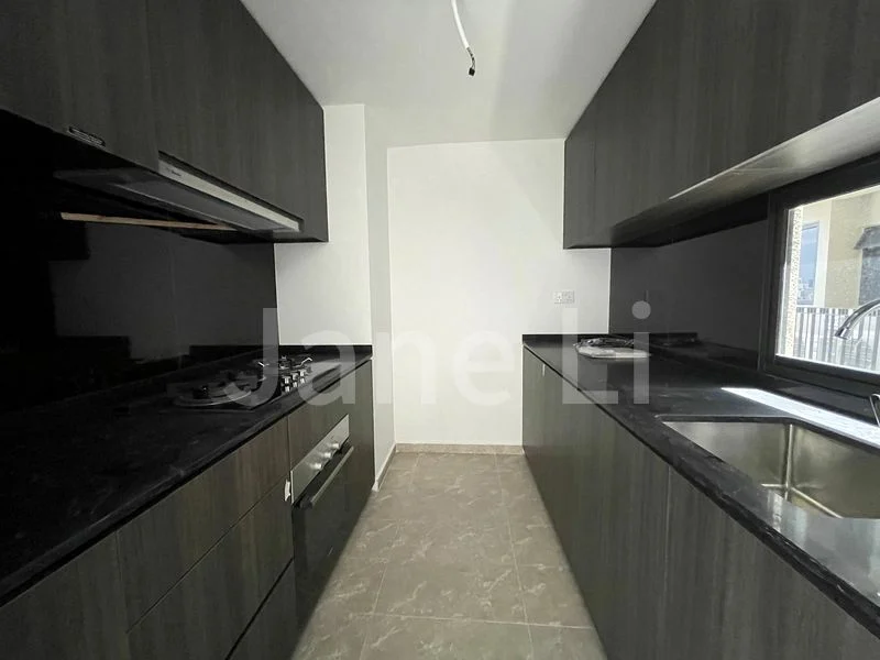 3 Bed Condo for Rent in  Park Colonial - Image 3