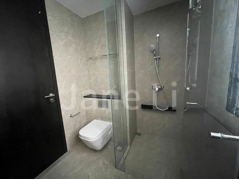 3 Bed Condo for Rent in  Park Colonial - Image 12