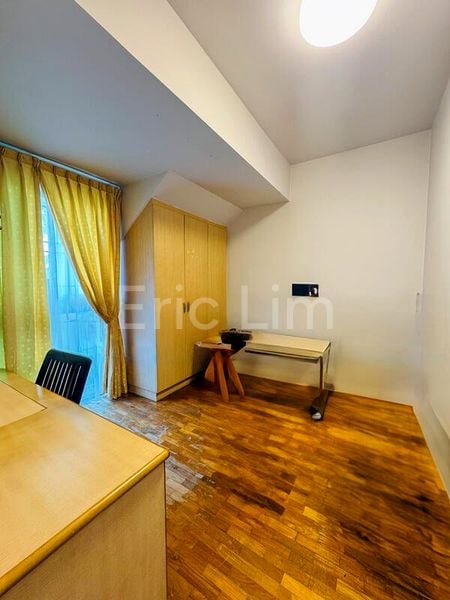 5 Bed Terraced House (Landed) for Sale in  Summer Gardens - Image 8