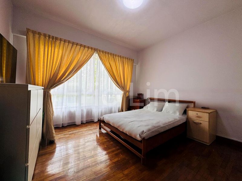 5 Bed Terraced House (Landed) for Sale in  Summer Gardens - Image 11