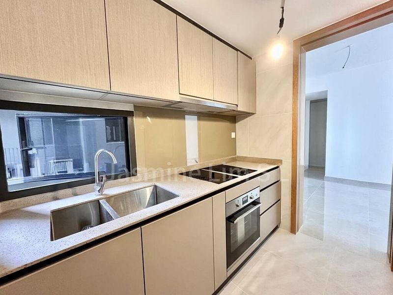 3 Bed Condo for Sale in  Penrose - Image 12