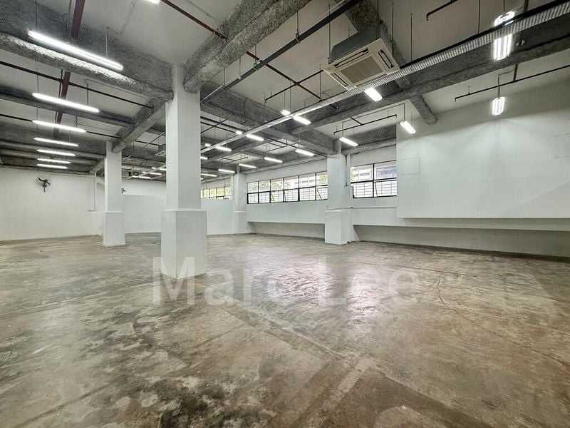 Light Industrial (B1) for Sale: Ground Floor | Freehold | Rare Unit in Macpherson Area - Image 1