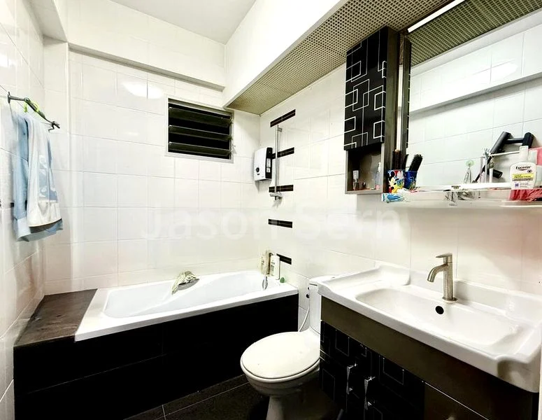 4 Room (4A) HDB for Sale in  450A Sengkang West Way - Image 14