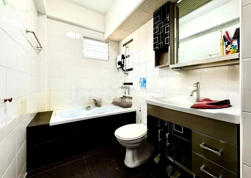 4 Room (4A) HDB for Sale in  450A Sengkang West Way - Image 3