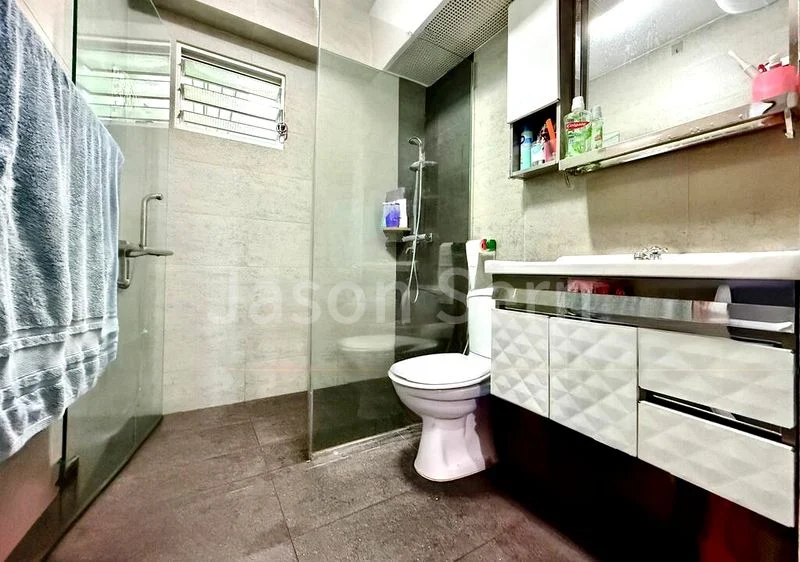 4 Room (4A) HDB for Sale in  450A Sengkang West Way - Image 4