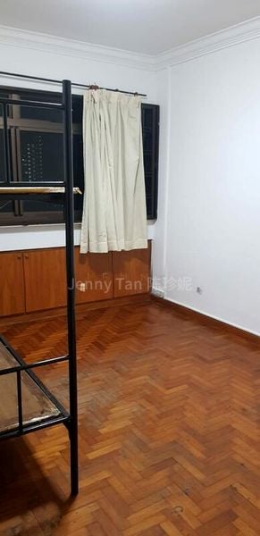 5 Room (5A) HDB for Rent in 279 Toh Guan Road - Image 7