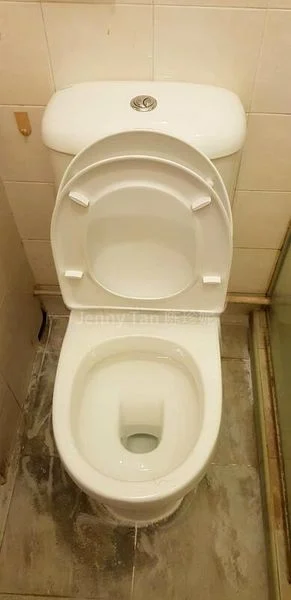 5 Room (5A) HDB for Rent in 279 Toh Guan Road - Image 2