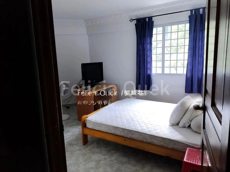Room (HDB) for Rent in  211 Serangoon Avenue 4 - Image 1