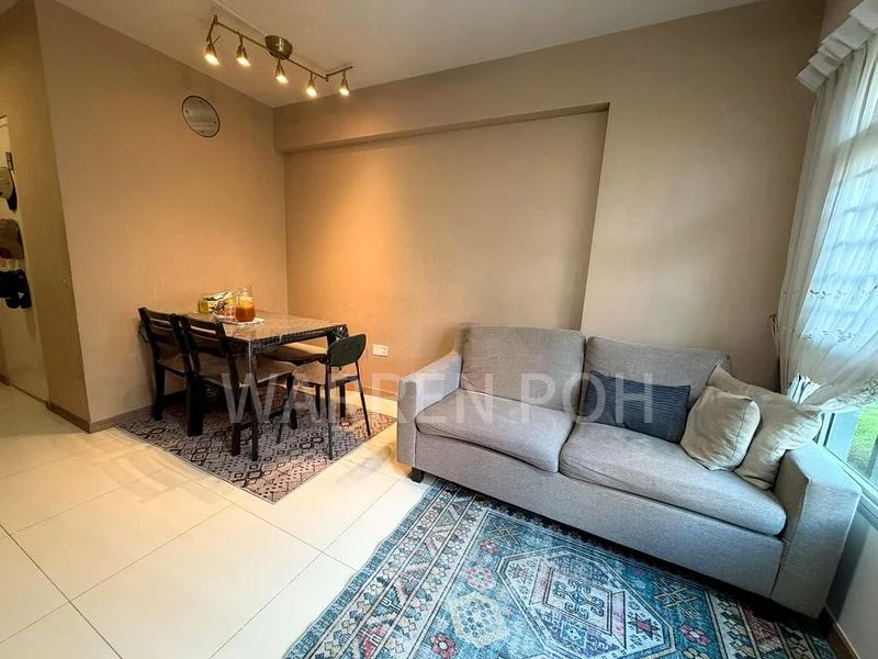 3 Room (3A) HDB for Sale in  Bukit Batok West Avenue 8 - Image 2