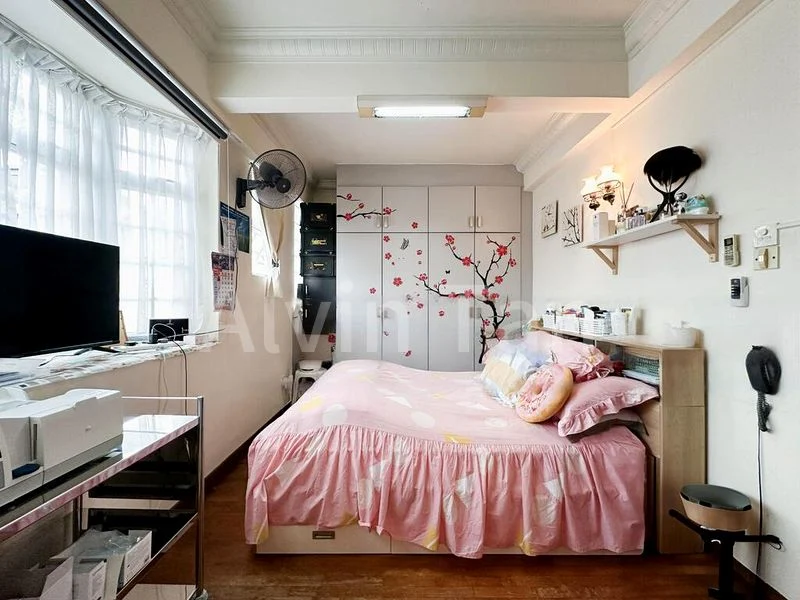 3 Bed Townhouse (Landed) for Sale in  Serangoon Avenue 1 - Image 4