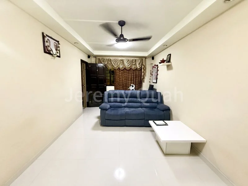 3 Room (3A) HDB for Sale in  343 Bukit Batok Street 34 - Image 1