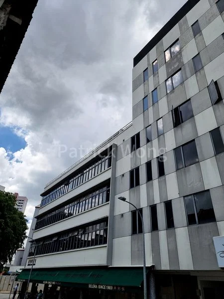 Other Retail for Rent: Mackenzie Road Hotel - Image 1