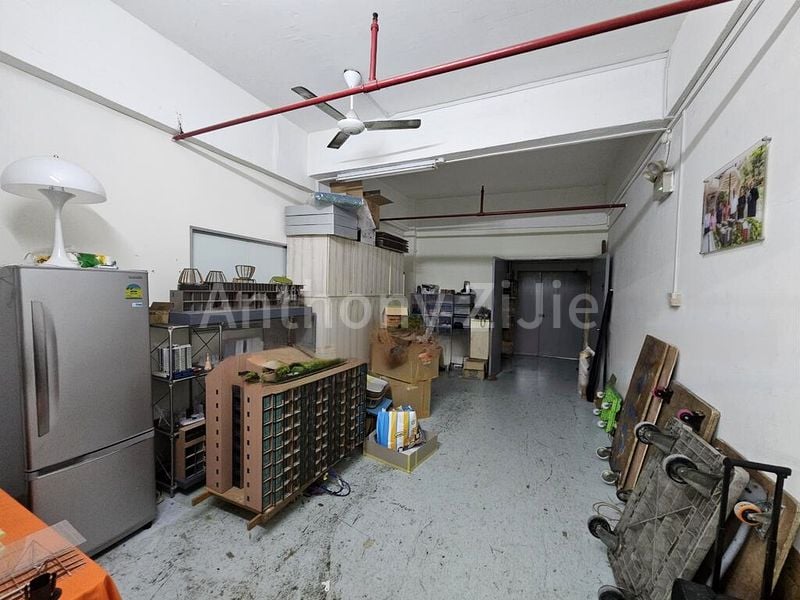 Light Industrial (B1) for Sale: Tong Lee Building - Image 3