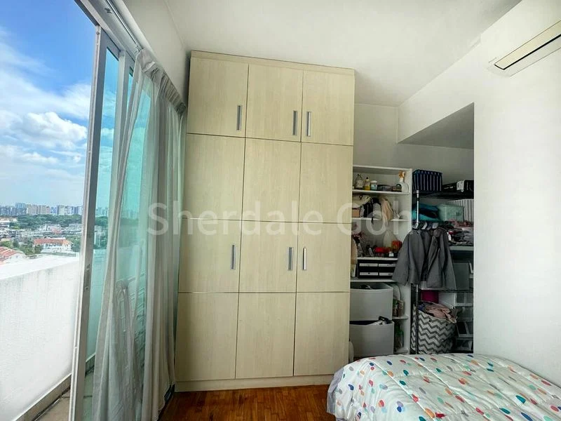 Common Room (Condo) for Rent in  Sunglade - Image 3