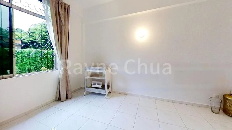 3 Bed Walk-up Apartment (Condo) for Rent in  Belmont Road - Image 6