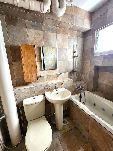 5 Room (5I) HDB for Rent in  214 Pasir Ris Street 21 - Image 8