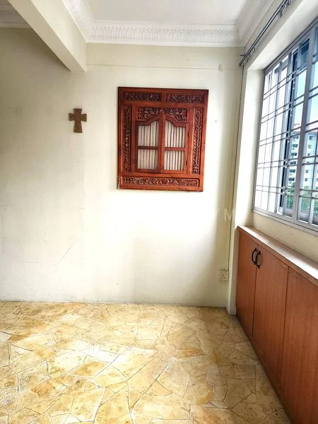 5 Room (5I) HDB for Rent in  214 Pasir Ris Street 21 - Image 1