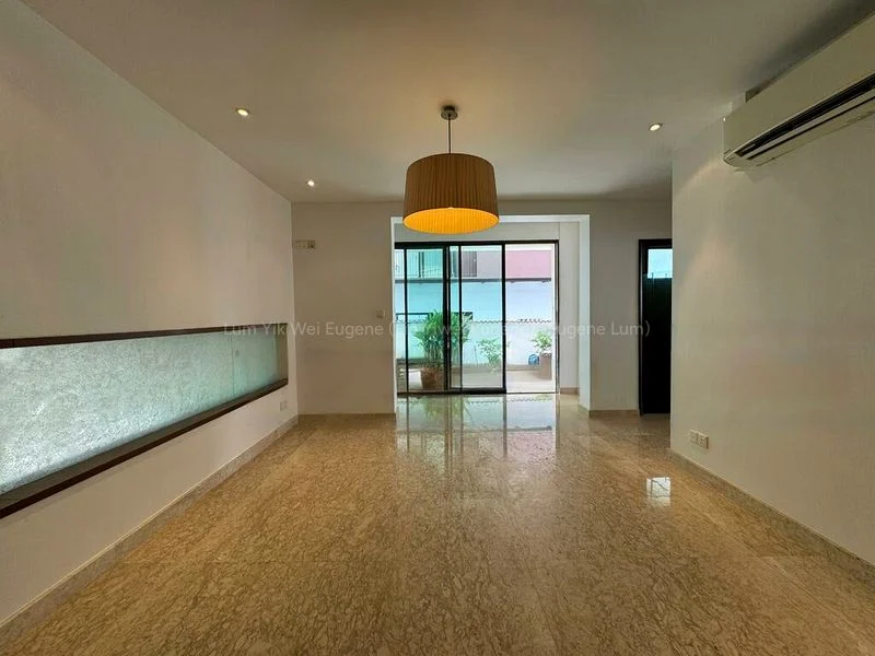 6 Bed Semi-Detached House (Landed) for Rent in  Lucky Hill - Image 2